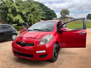 Toyota Vitz 1.3 AWD 3dr 2010 Red