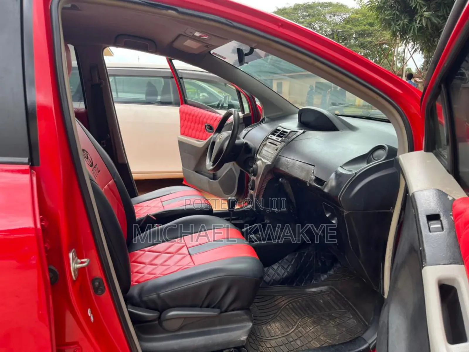 Toyota Vitz 1.3 AWD 3dr 2010 Red