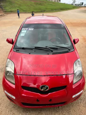 Toyota Vitz 1.3 AWD 3dr 2010 Red
