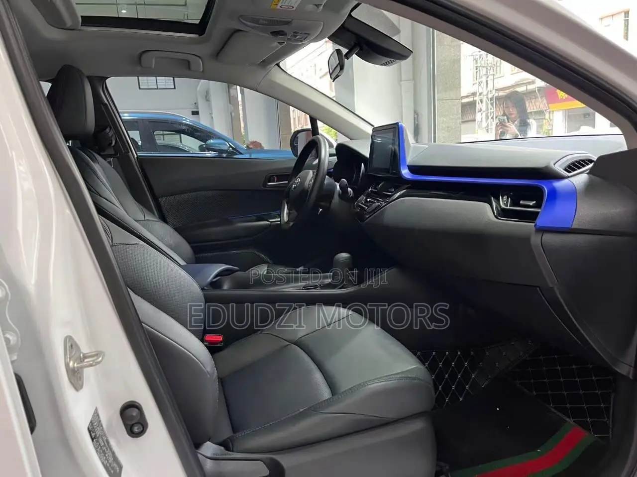 Toyota C-HR Limited 2022 White