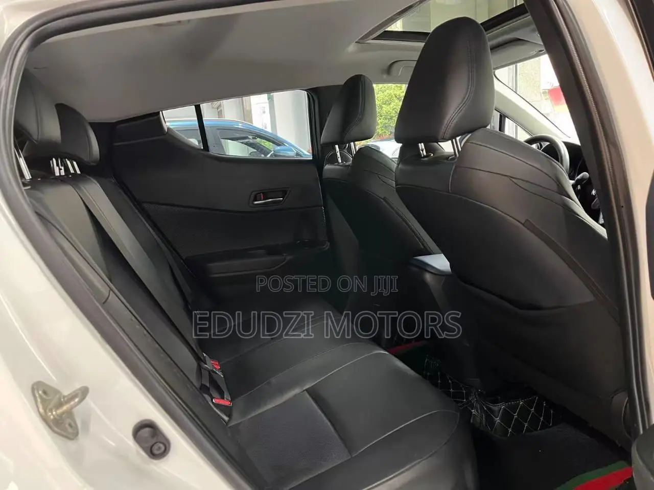 Toyota C-HR Limited 2022 White