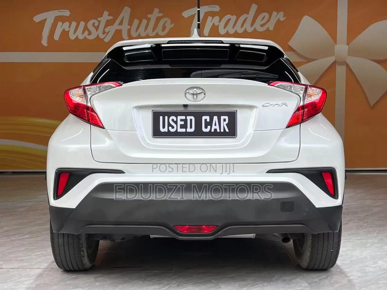 Toyota C-HR Limited 2022 White