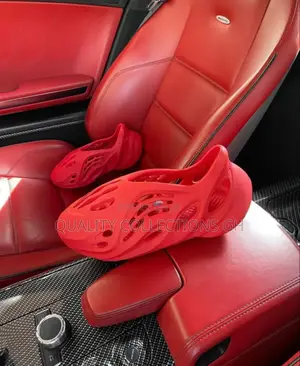 Yeezy Foam Runner Red