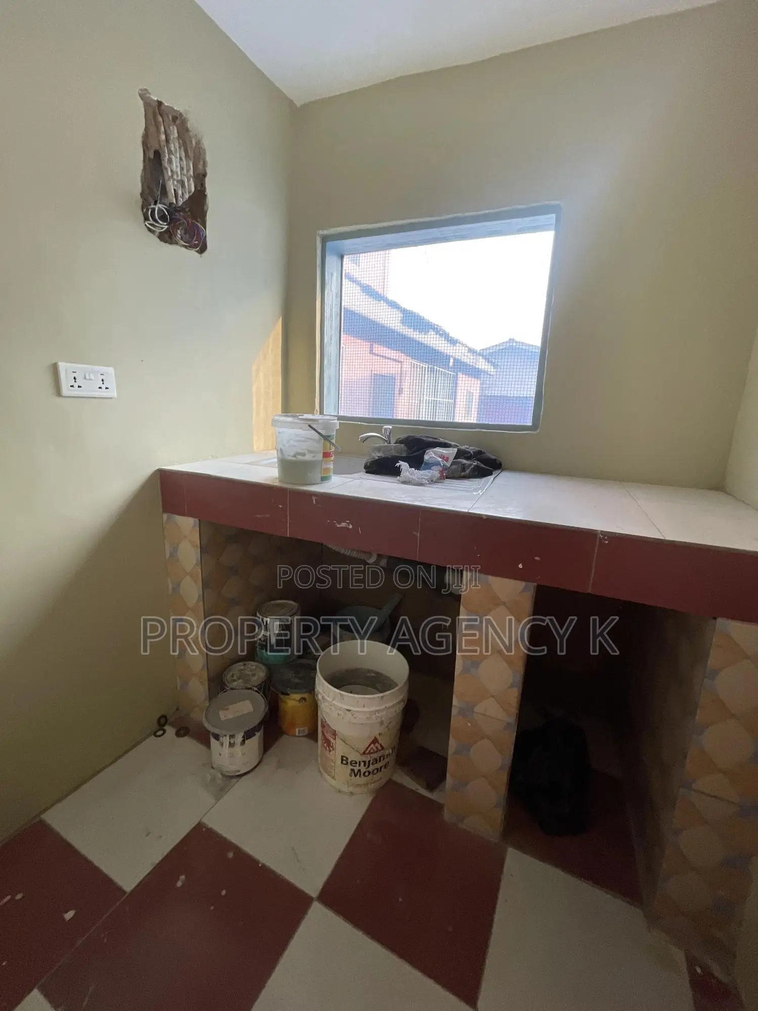 1bdrm Apartment in Kfs Estate, West Hills Mall Area for rent