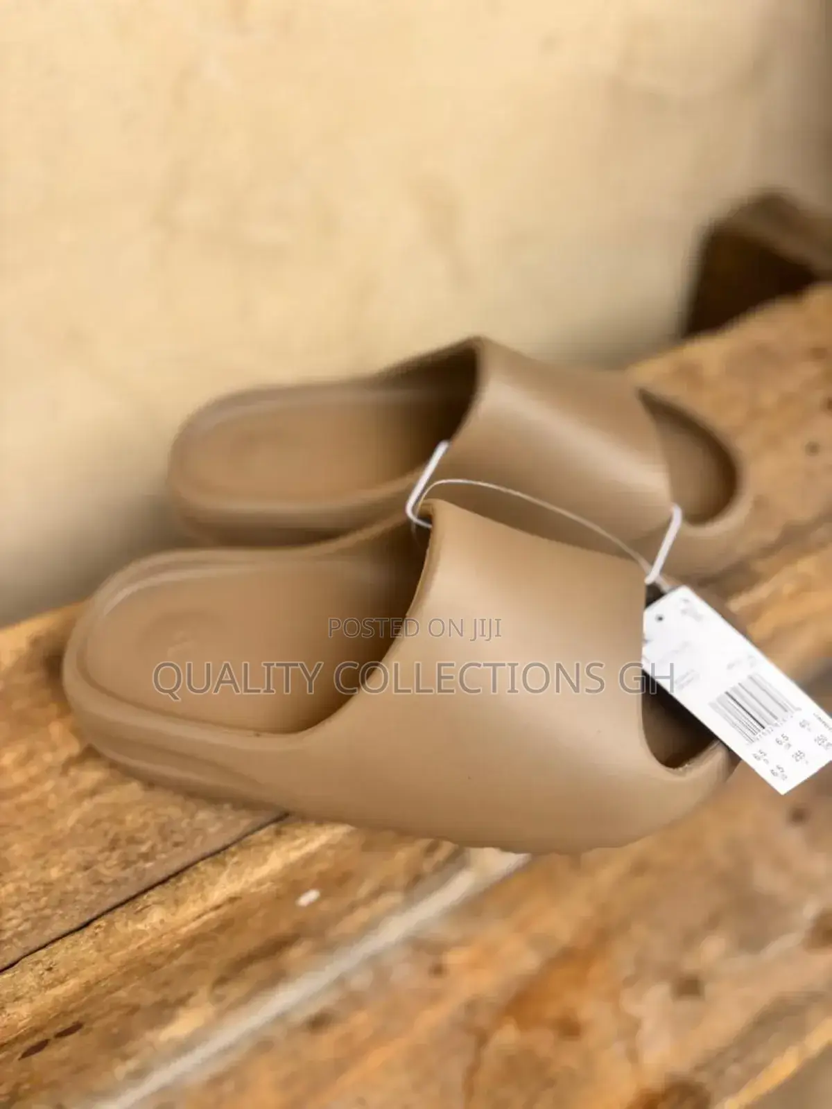 Yeezy Slides Bone