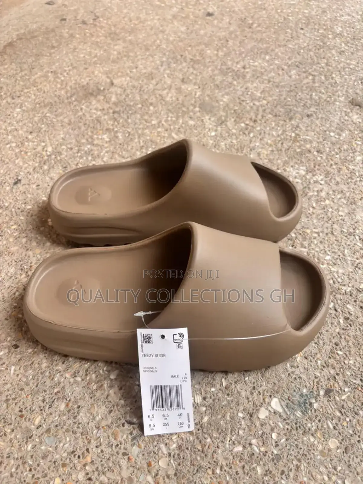Yeezy Slides Bone