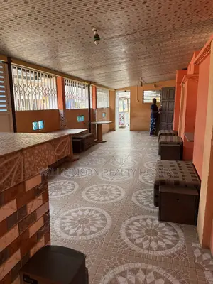 Busy Spacious Shop/Store/Showroom/Warehouse,Spintex