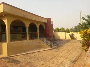 7bdrm House in Buokrom Estate, Kumasi Metropolitan for sale