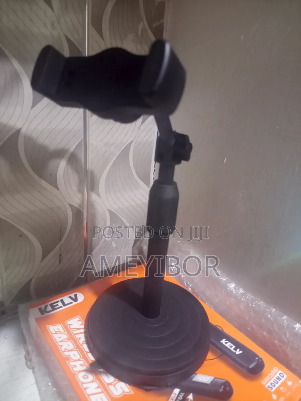 Desktop Phone Stand
