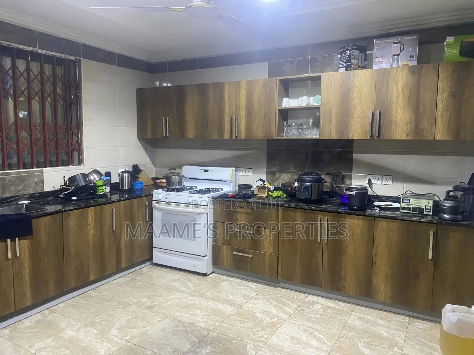 6bdrm House in Kasoa for sale