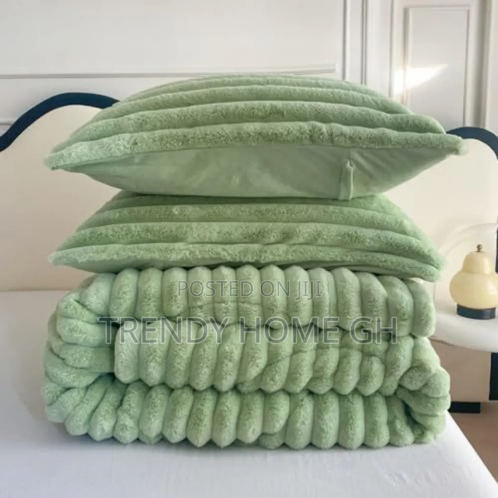 3 Pieces Fluffy Blankets Soft, Warm Comfortable