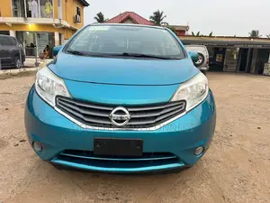 Nissan Versa 2017 Blue