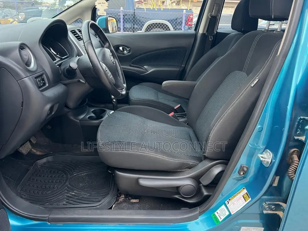 Nissan Versa 2017 Blue