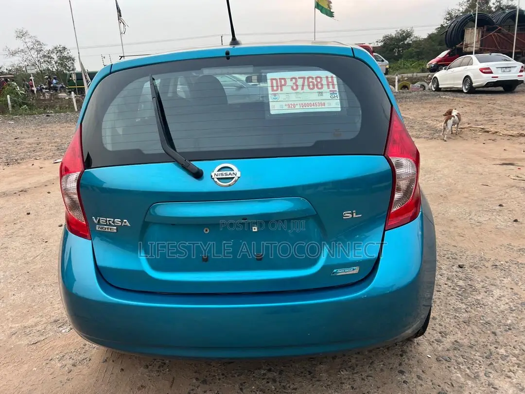 Nissan Versa 2017 Blue