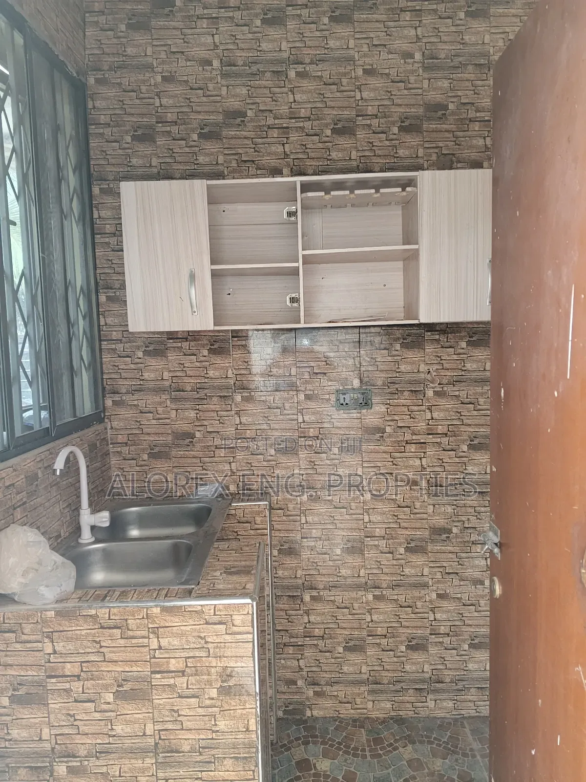 1bdrm Apartment in Chamber Self, Adenta for rent