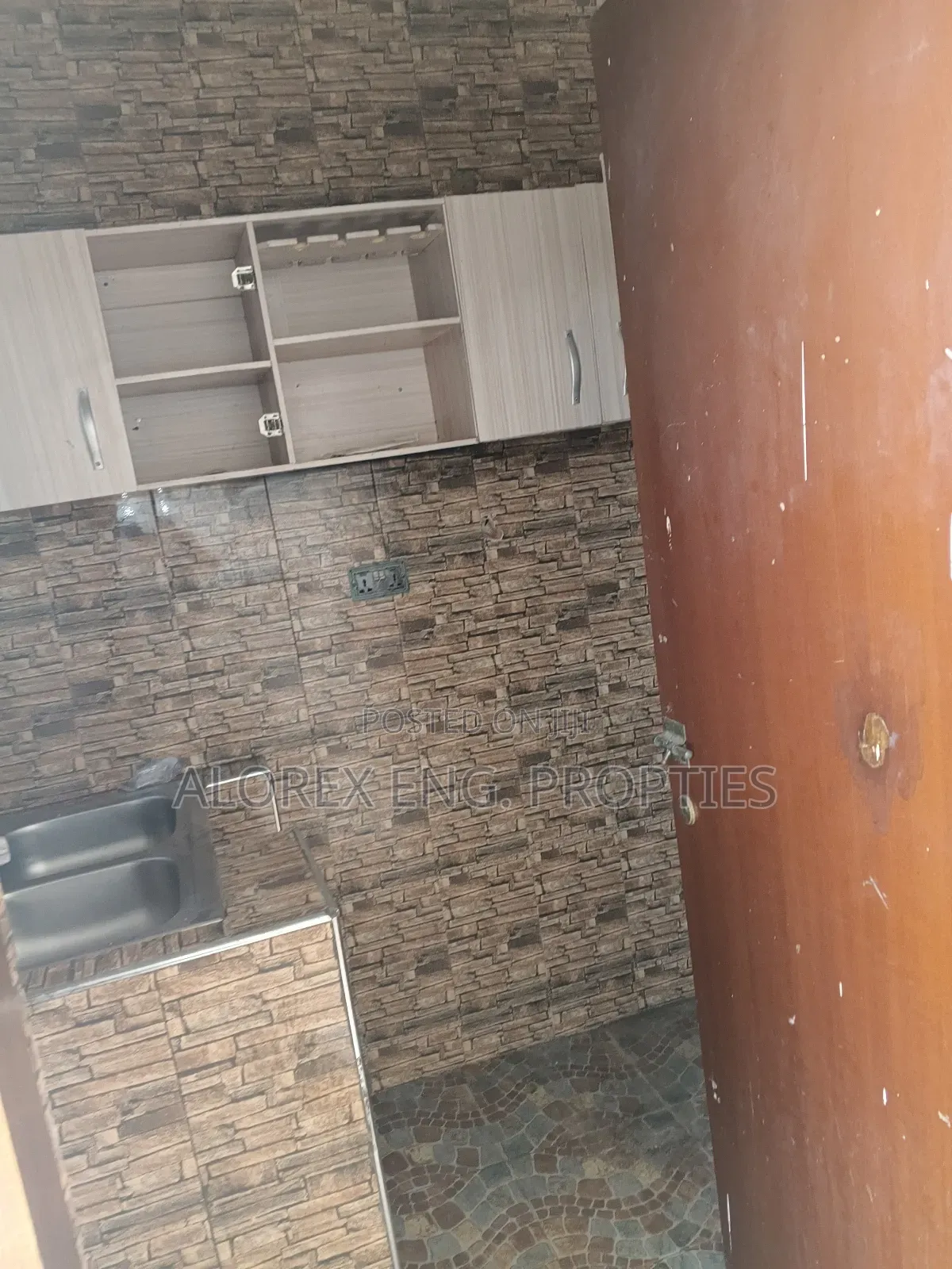 1bdrm Apartment in Chamber Self, Adenta for rent