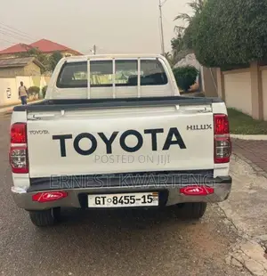 Toyota Hilux 2015 White
