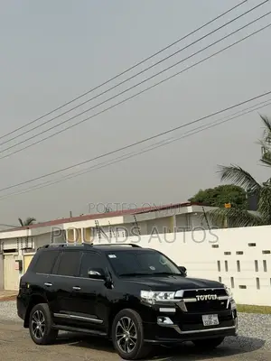 Toyota Land Cruiser 5.7 V8 GXR 2017 Black