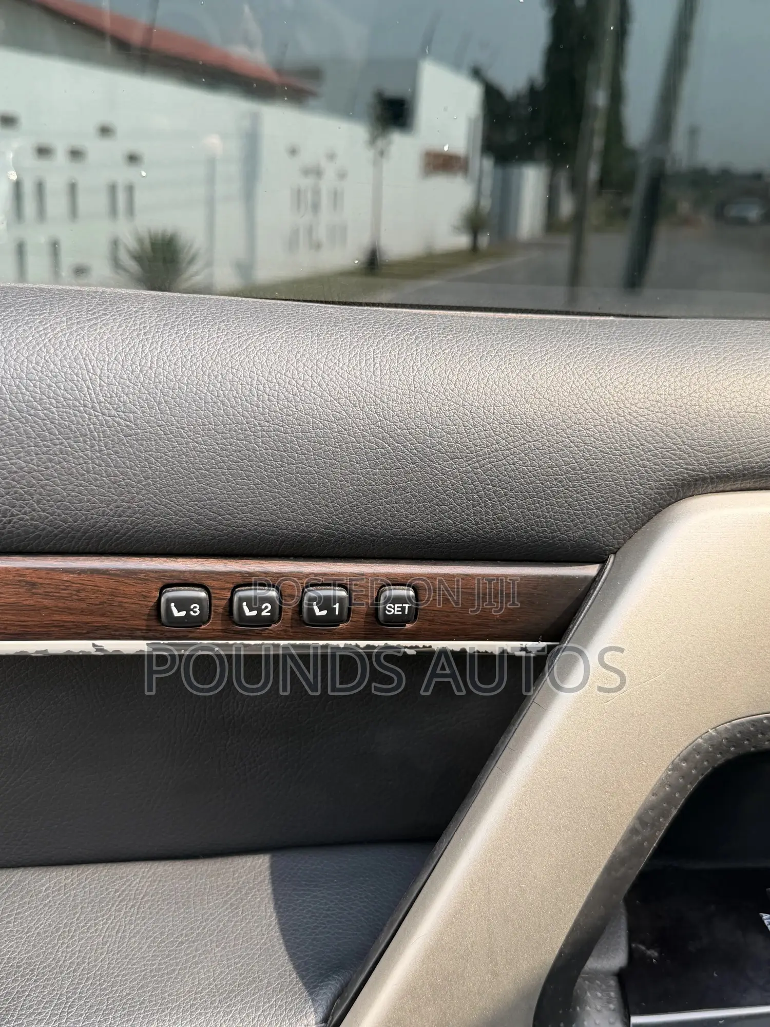 Toyota Land Cruiser 5.7 V8 GXR 2017 Black
