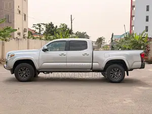 Toyota Tacoma 2023 Gray