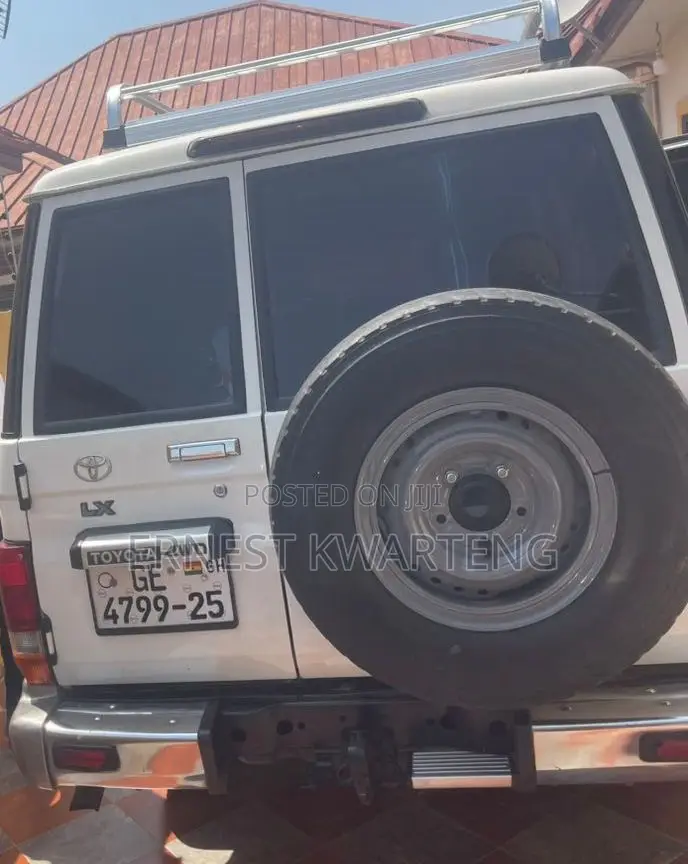 Toyota Land Cruiser 2015 White