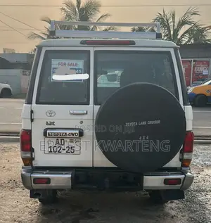 Toyota Land Cruiser 2015 White