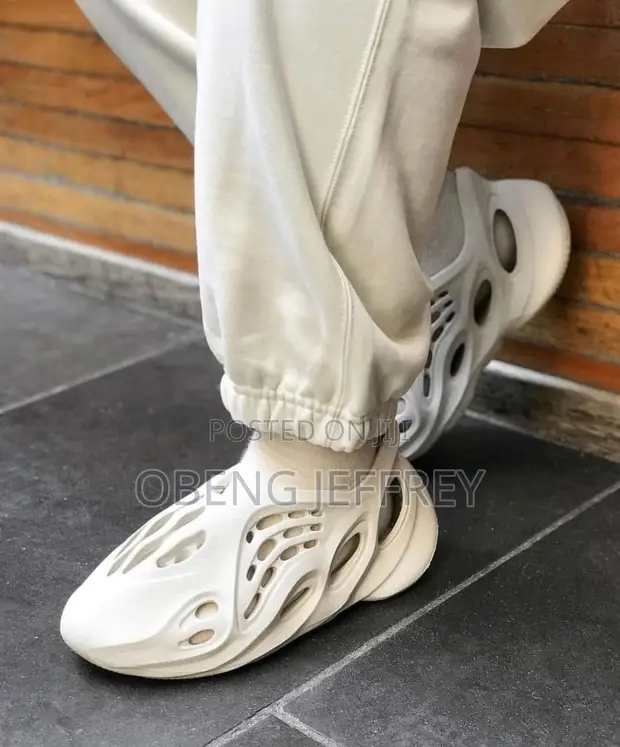 Original Adidas Yeezy Foam Runner in Colours for sale - Obeng Jeffrey   Price: GH 400 on Jiji.com.gh [Accra Metropolitan]
