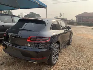 Porsche Macan 2016 Black