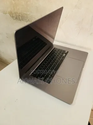 New Laptop Apple MacBook Pro 2019 16GB Intel Core i7 SSD 512GB