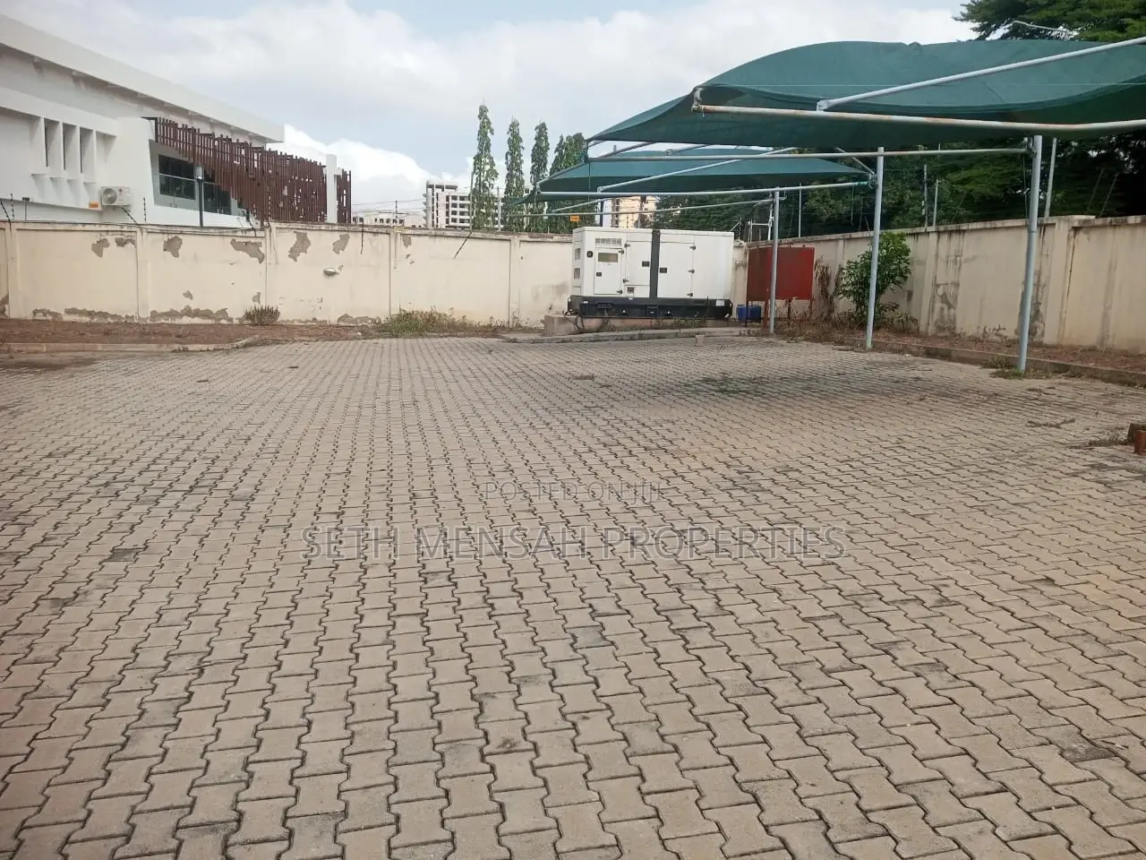 3bdrm Apartment in Seth, Airport Residential Area for sale