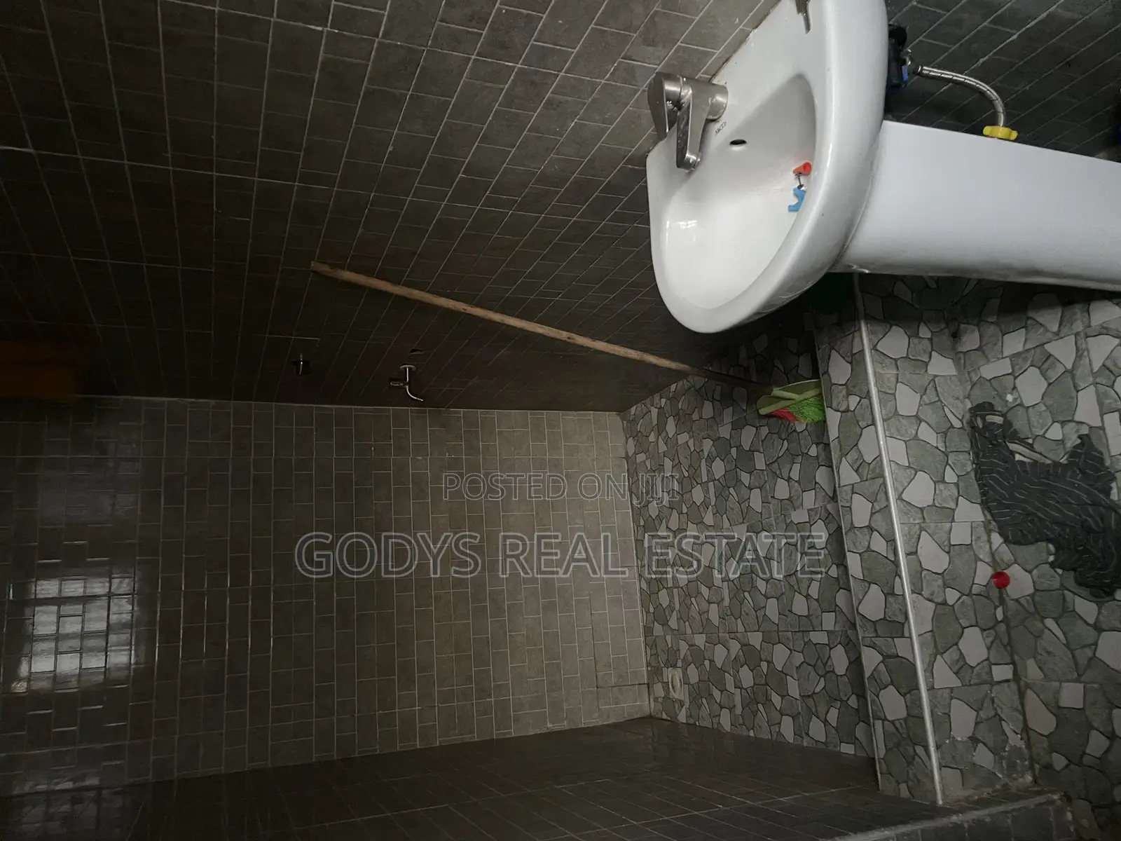 2bdrm Apartment in Opeikuma, Kasoa for rent