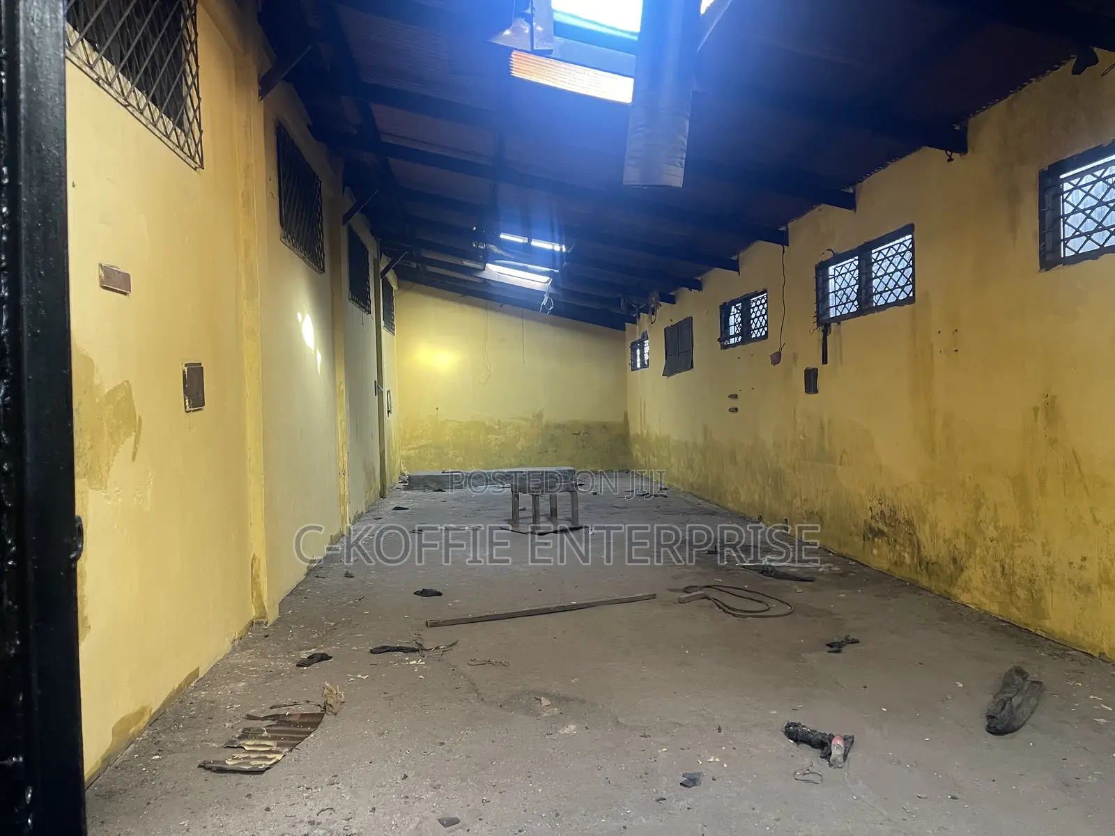 1500 Warehouse at Circle for Rent