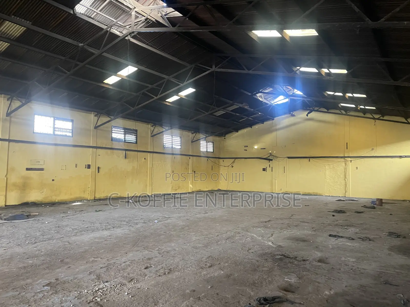 1500 Warehouse at Circle for Rent