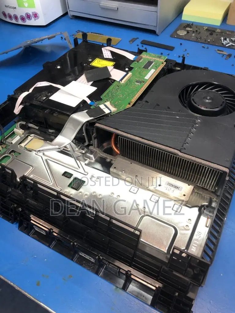 Ps4 Service Cleanin And Thermal Paste Replacement To Reduce Loud Noise
