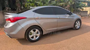 Hyundai Elantra SE Coupe FWD (1.8L 4cyl 6A) 2013 Gray