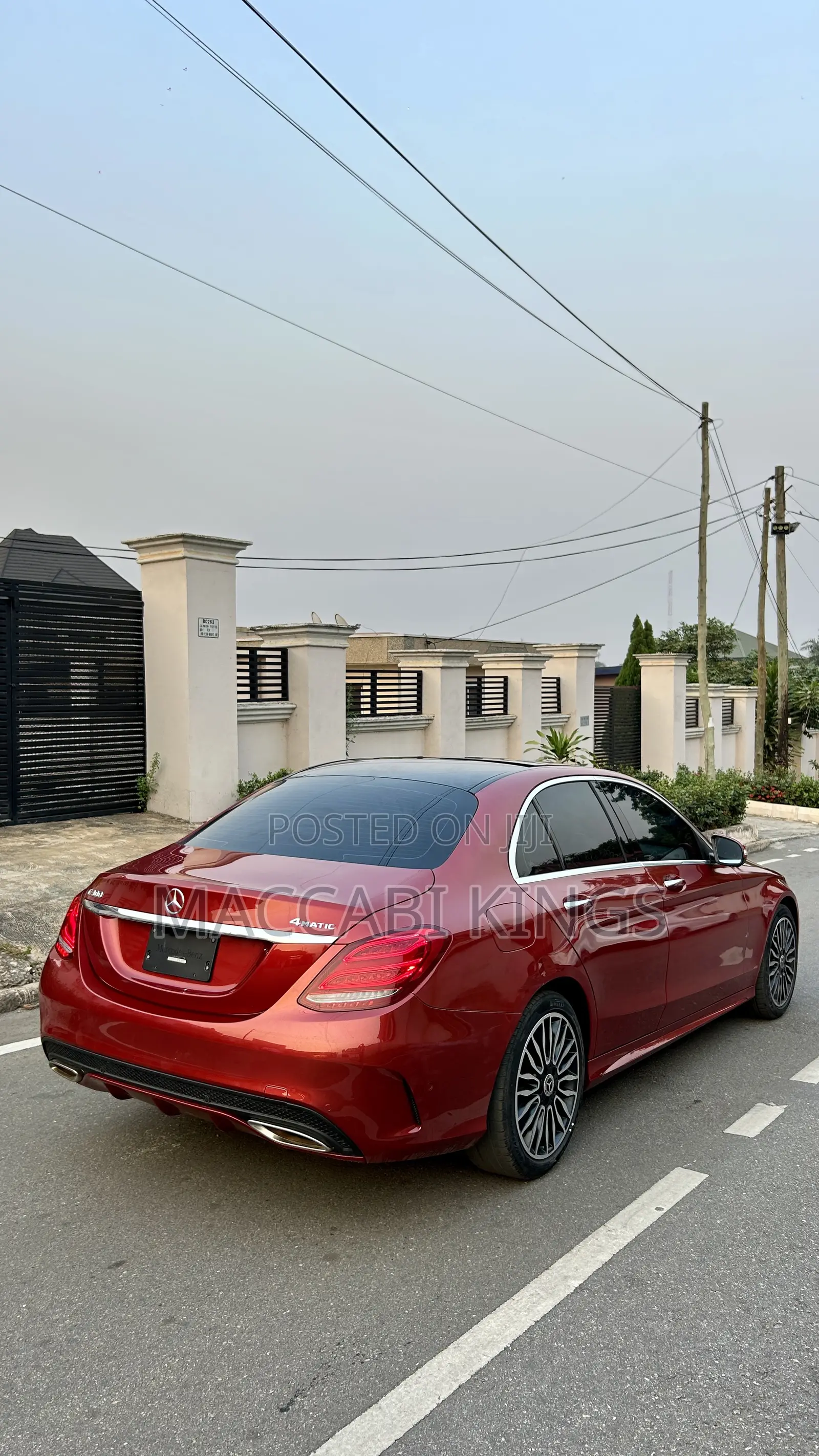 Mercedes-Benz C300 Luxury 4matic Sedan AWD (2.0L 4cyl 7A) 2017 Red