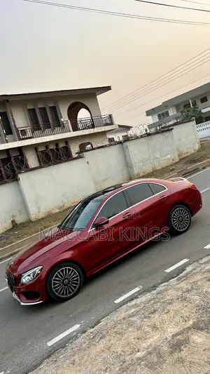 Mercedes-Benz C300 Luxury 4matic Sedan AWD (2.0L 4cyl 7A) 2017 Red
