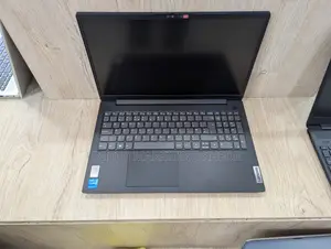 New Laptop Lenovo V15 8GB Intel Core I5 SSD 512GB