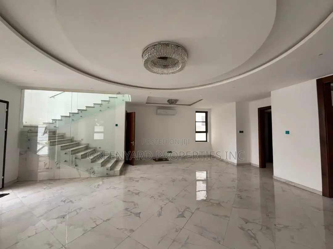 5bdrm House in A&C, East Legon for rent