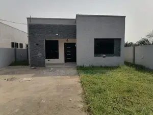 2bdrm Duplex in Hometrust Properties, Amasaman for rent