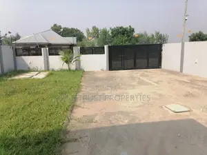 2bdrm Duplex in Hometrust Properties, Amasaman for rent