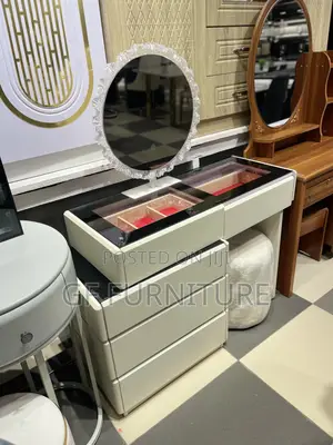Modern High-Gloss Light Mirror Dresser