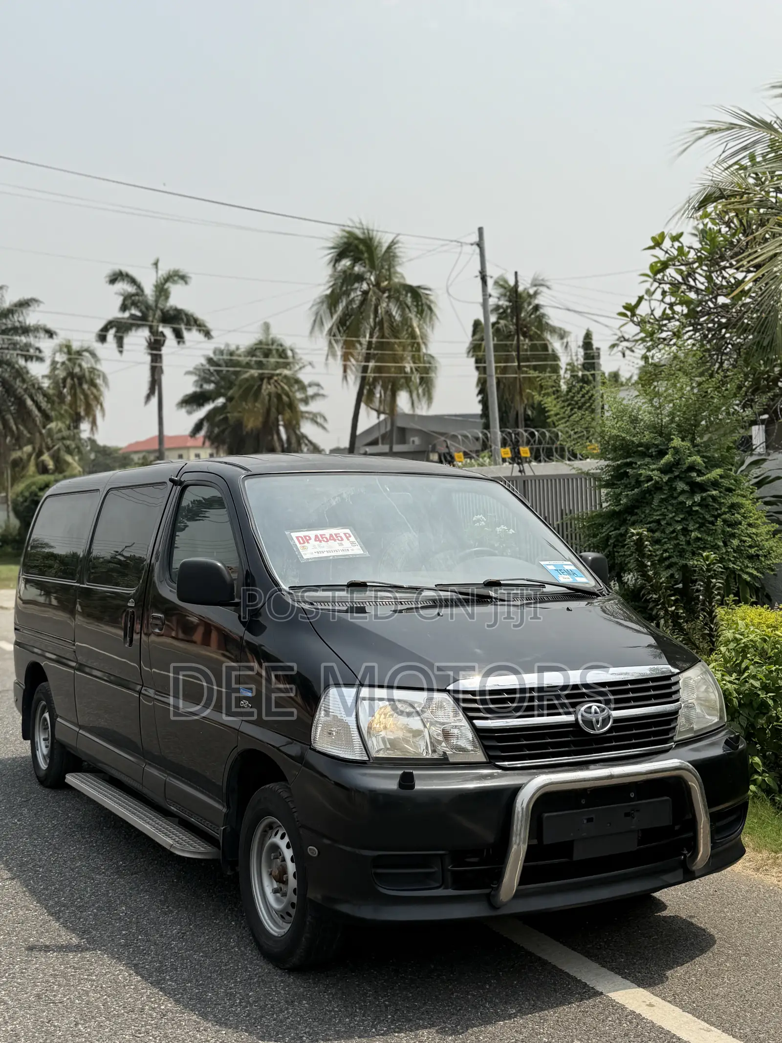 Toyota HiAce 2012 Black