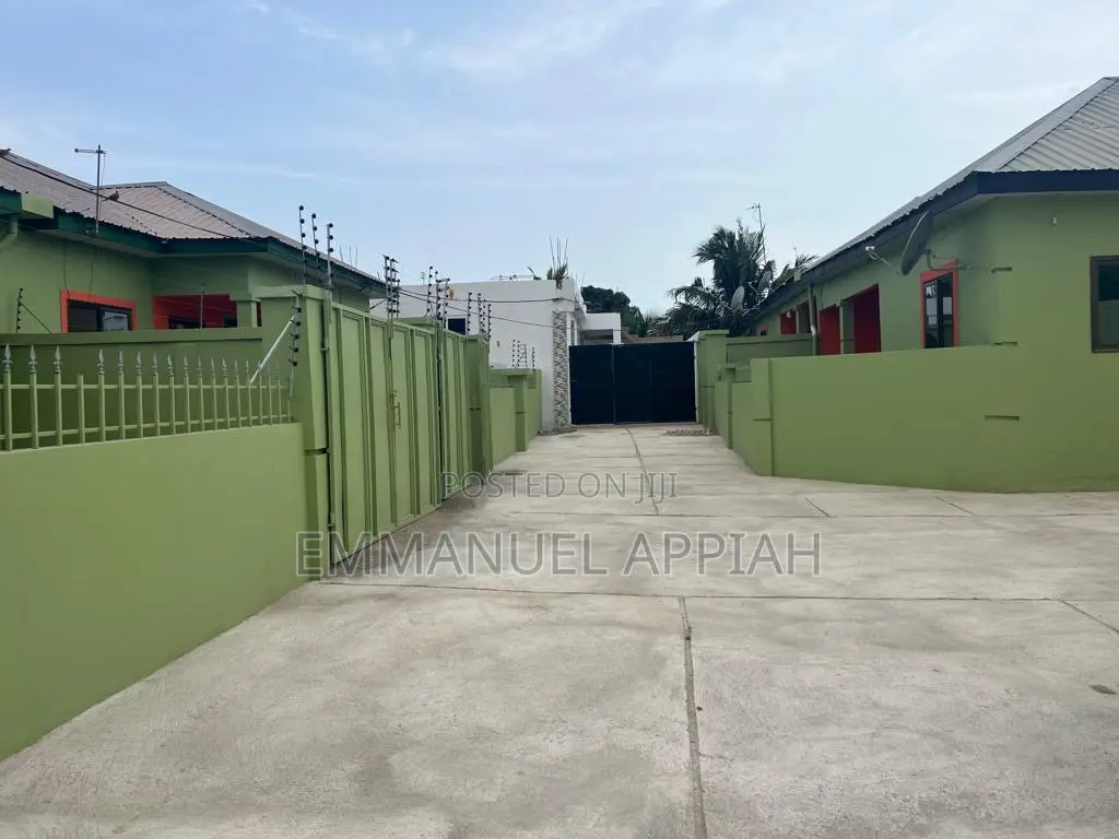 10bdrm Apartment in Kasoa Chrispo City for sale