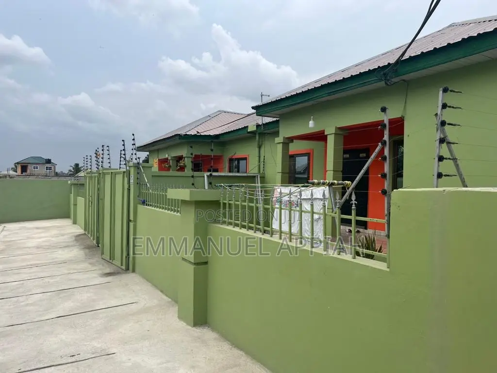 10bdrm Apartment in Kasoa Chrispo City for sale