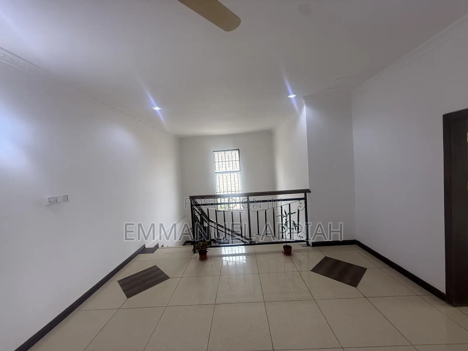 7bdrm House in Tema Comm.12 for rent