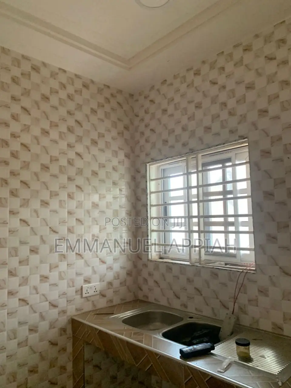 7bdrm House in Ablekuma Canada for sale