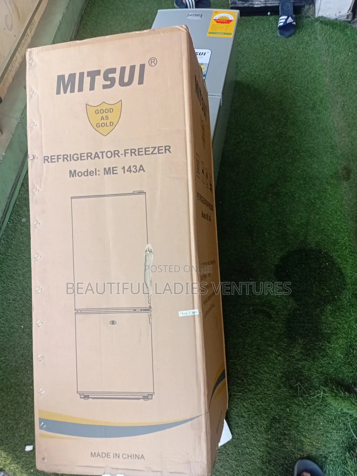 94l Space-Saving Refrigerator