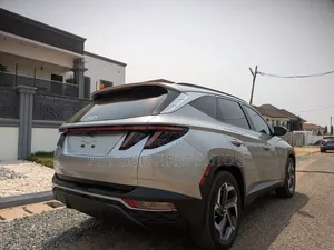 Hyundai Tucson Limited 2024 Gray