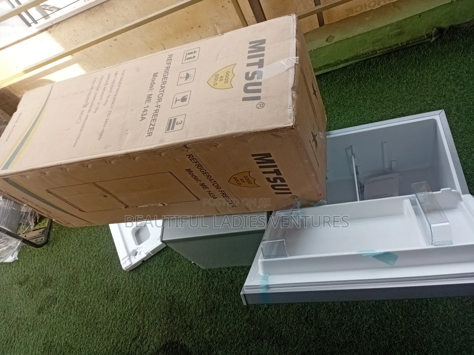 94l Energy-Efficient Mini Refrigerator